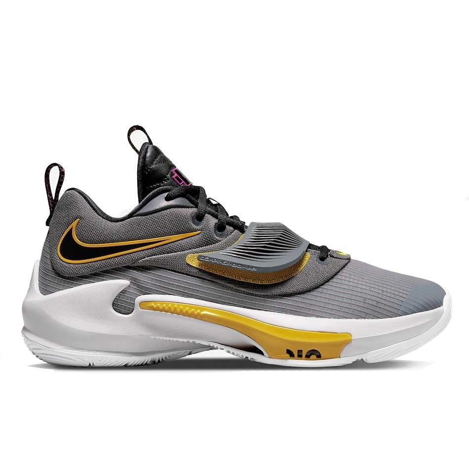 کفش ورزشی زنانه نایکی  Nike Zoom Freak 3