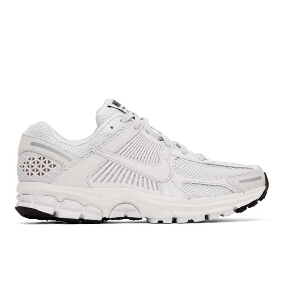 کفش پیاده روی و دویدن نایک Nike Vomero 5