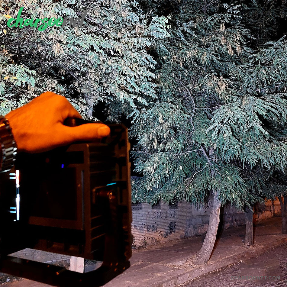 پروژکتور شارژی چندکاره 200 وات با پنل خورشیدی و پاوربانک اصلی