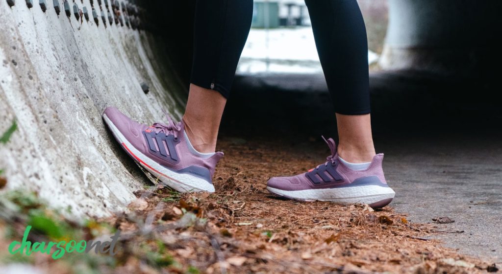 بهترین کفش پیاده‌ روی - Adidas Ultraboost 22